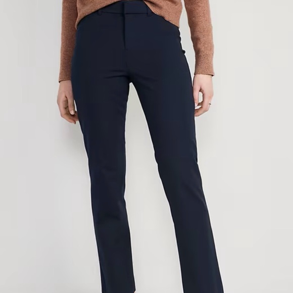 Old Navy Pants - Old Navy Pixie Women’s Pants in Navy Blue